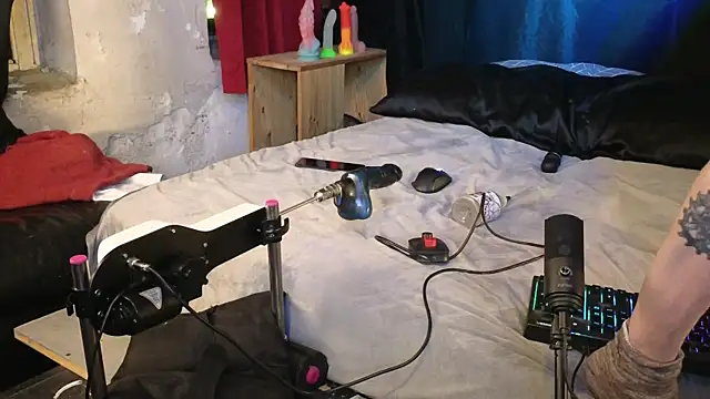 april show her online show from April 2026 04:19:01 AM