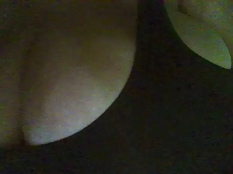 Snapshot of RoxiRedXXX chatting on September 2025 08:32:01 PM RoxiRedXXX online show from September 2025 08:32:01 PM