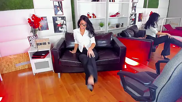 OmeliaDior online show from January 2025 04:17:02 PM