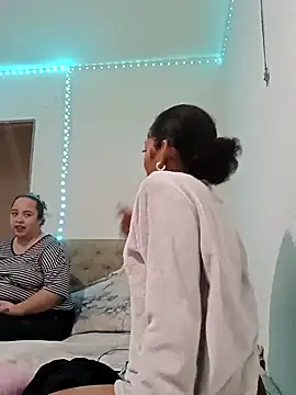 Laanegraofficial  online show from December 2024 11:30:01 PM