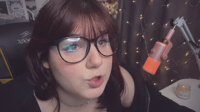 Snapshot of Diasporaaa chatting on December 2024 06:40:01 PM Diasporaaa online show from December 2024 06:40:01 PM