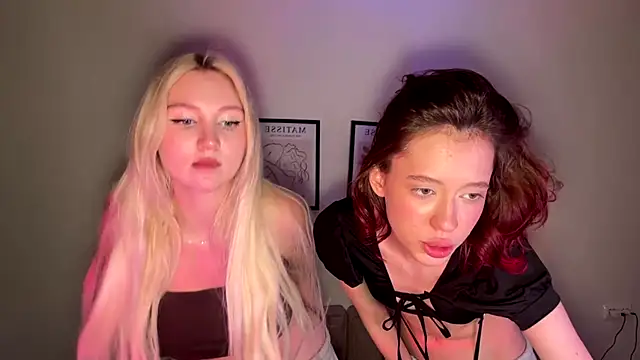 LunaLissa online show from December 2024 03:50:01 PM