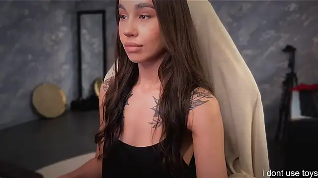 Snapshot of march_mellow chatting on December 2025 12:42:01 PM march mellow online show from December 2025 12:42:01 PM