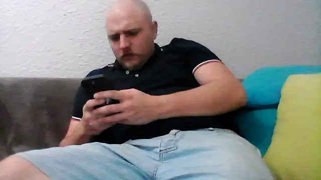 QueueFrenchie online show from October 2025 07:57:02 PM