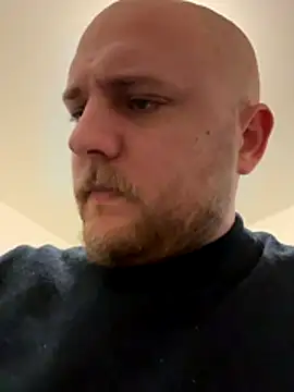 QueueFrenchie online show from January 2026 07:28:02 PM