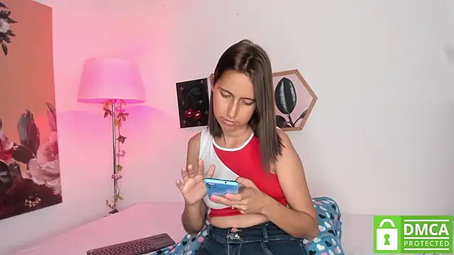 aleja rythm online show from October 2025 07:03:02 PM