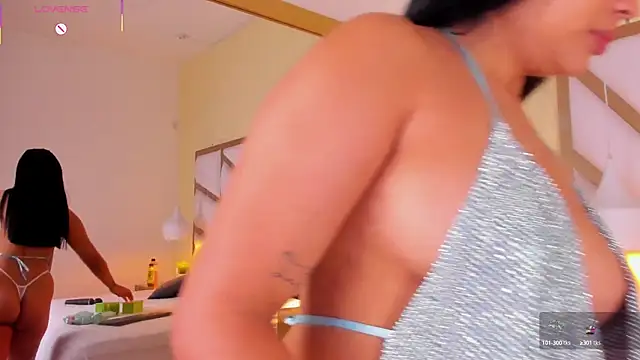 CarolineMaldonado online show from October 2025 12:28:01 PM