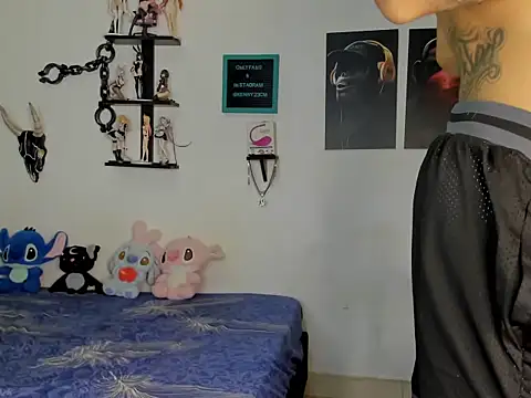 louchart kenny online show from November 2025 04:35:01 AM