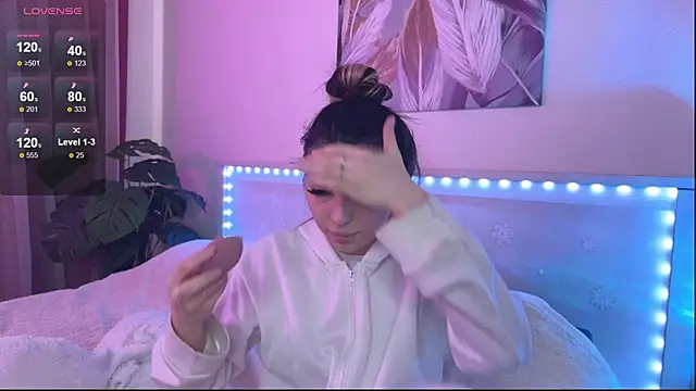 Veronica leal online show from April 2026 07:43:02 AM