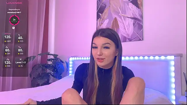 Snapshot of Veronica_leal chatting on November 2025 11:47:01 AM Veronica leal online show from November 2025 11:47:01 AM