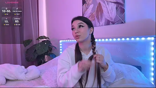 Veronica leal online show from April 2026 07:11:02 AM