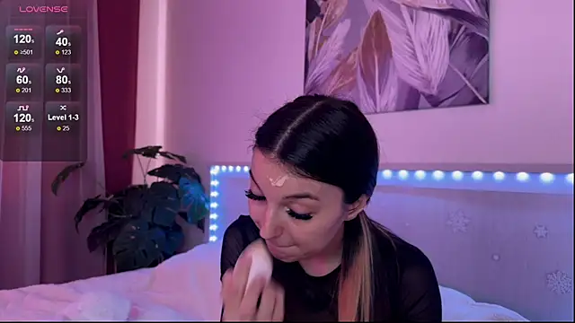 Veronica leal online show from July 2026 09:05:02 AM