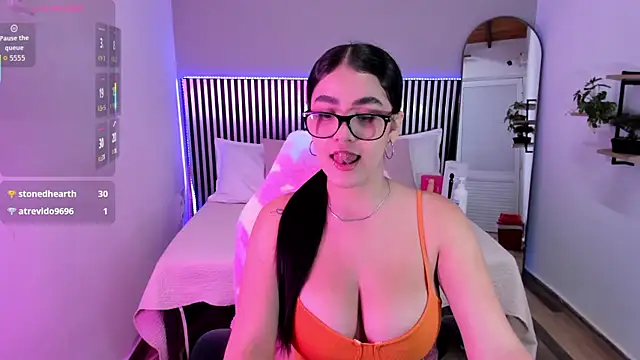 Hanah Greey online show from June 2026 07:22:02 PM