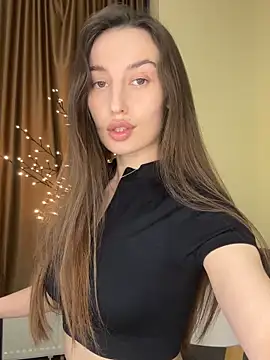 Polli Kiss online show from February 2026 04:15:01 PM