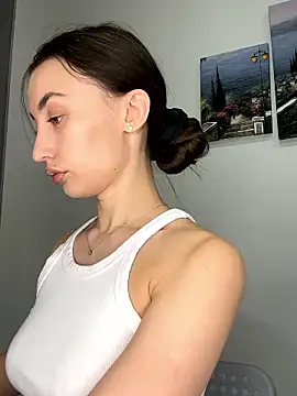 Polli Kiss online show from January 2026 08:26:02 PM