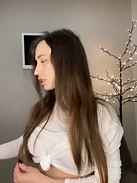 Polli Kiss online show from May 2026 06:49:01 PM
