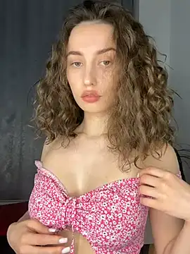 Snapshot of Polli_Kiss chatting on March 2025 11:04:01 PM Polli Kiss online show from March 2025 11:04:01 PM