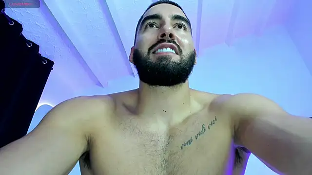 Joao Batista Oficial online show from April 2026 09:05:01 PM