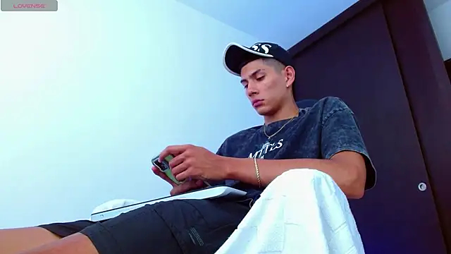 Valerio 20 online show from March 2025 07:38:01 PM