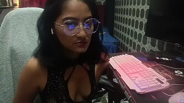 AdelinaMiran90 online show from December 2025 09:32:01 PM