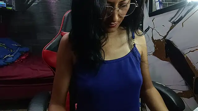 Snapshot of AdelinaMiran90 chatting on June 2026 07:09:02 AM AdelinaMiran90 online show from June 2026 07:09:02 AM