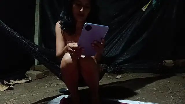 Snapshot of AdelinaMiran90 chatting on July 2026 04:52:02 AM AdelinaMiran90 online show from July 2026 04:52:02 AM