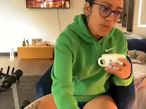 Snapshot of fergie21 chatting on October 2025 12:57:02 PM fergie21 online show from October 2025 12:57:02 PM