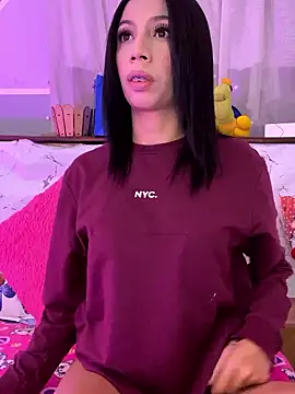 Lina10 online show from January 2026 06:04:01 PM