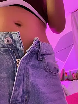 Lina10 online show from January 2026 07:17:01 PM