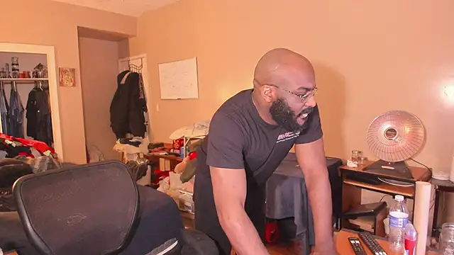 MrChuckDailyXXX online show from February 2026 10:06:02 AM