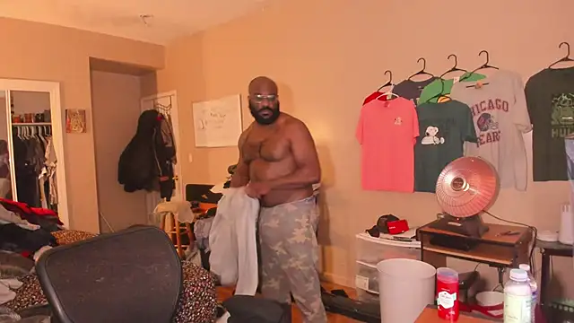 MrChuckDailyXXX online show from January 2026 05:33:02 AM