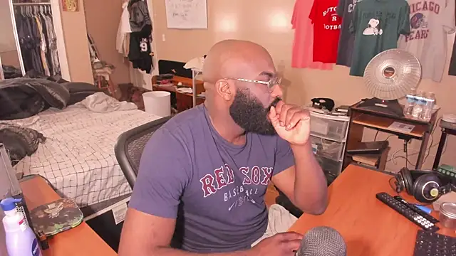 MrChuckDailyXXX online show from November 2025 02:10:01 AM