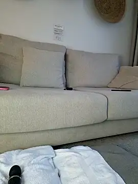 Snapshot of EileX_official chatting on November 2025 07:44:02 AM EileX official online show from November 2025 07:44:02 AM