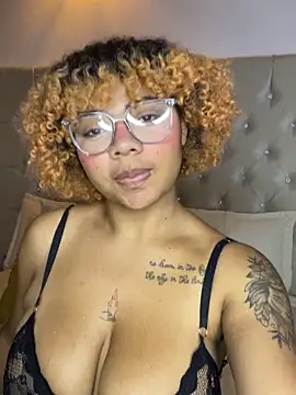 Eloisa cleavage  online show from March 2026 10:20:02 AM