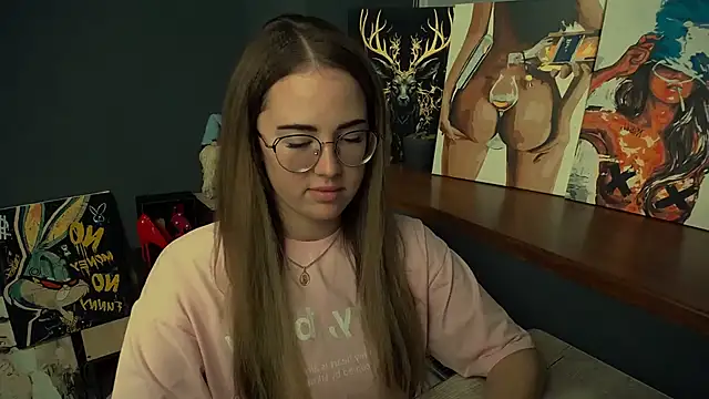 luxie milady online show from November 2025 01:26:02 PM