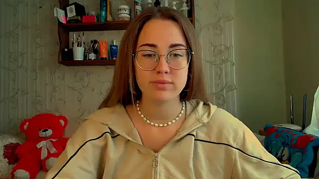 luxie milady online show from October 2025 11:33:01 AM