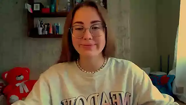 luxie milady online show from October 2025 09:56:01 AM