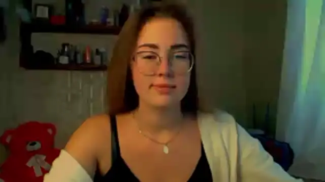 luxie milady online show from November 2025 12:37:01 PM