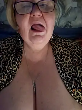 Snapshot of Awn290668 chatting on February 2026 05:49:01 AM Awn290668 online show from February 2026 05:49:01 AM