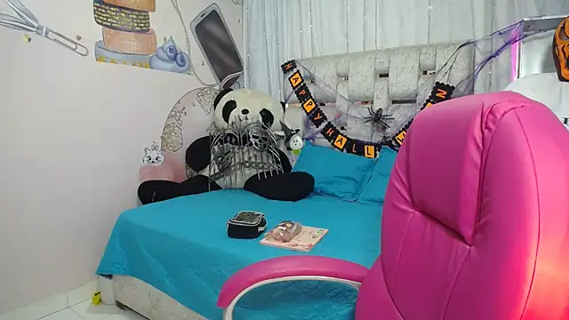 EMMA SWEETT1 online show from November 2025 05:40:02 PM