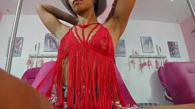 EMMA SWEETT1 online show from September 2025 06:30:01 PM