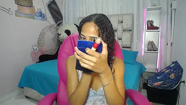 EMMA SWEETT1 online show from November 2025 12:42:02 PM