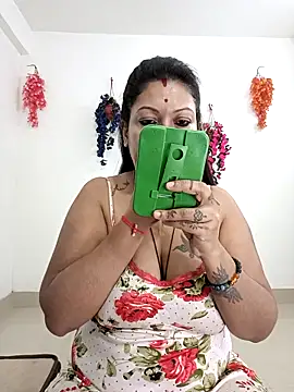 YOUR LOVELY-40 online show from October 2025 03:53:01 PM