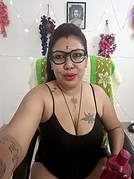 YOUR LOVELY-40 online show from February 2026 08:09:01 PM