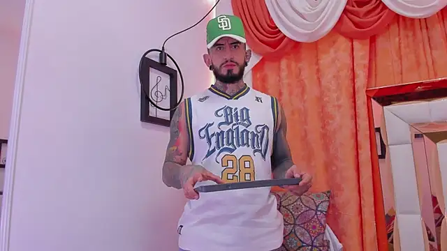 dilan scootk  online show from February 2026 07:25:01 PM