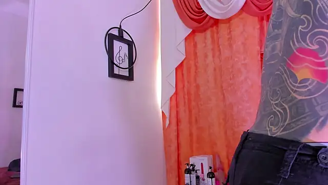 dilan scootk  online show from May 2026 02:33:02 PM