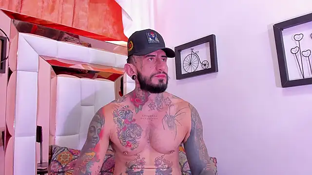 dilan scootk  online show from April 2026 07:28:02 PM