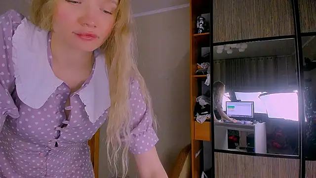 Snapshot of BoysLoveBlondee chatting on March 2025 12:08:01 AM BoysLoveBlondee online show from March 2025 12:08:01 AM