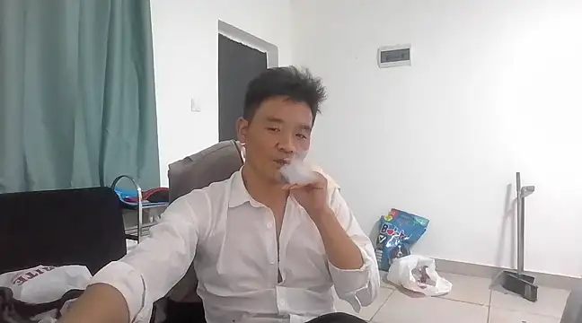 Snapshot of kisstoyousoon2024 chatting on March 2025 06:21:02 PM kisstoyousoon2024 online show from March 2025 06:21:02 PM