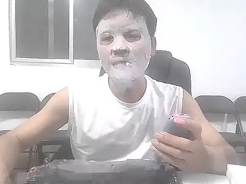 Snapshot of kisstoyousoon2024 chatting on December 2025 08:19:01 PM kisstoyousoon2024 online show from December 2025 08:19:01 PM